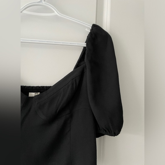 Novella Shortsleeve black Blouse - Picture 5 of 5